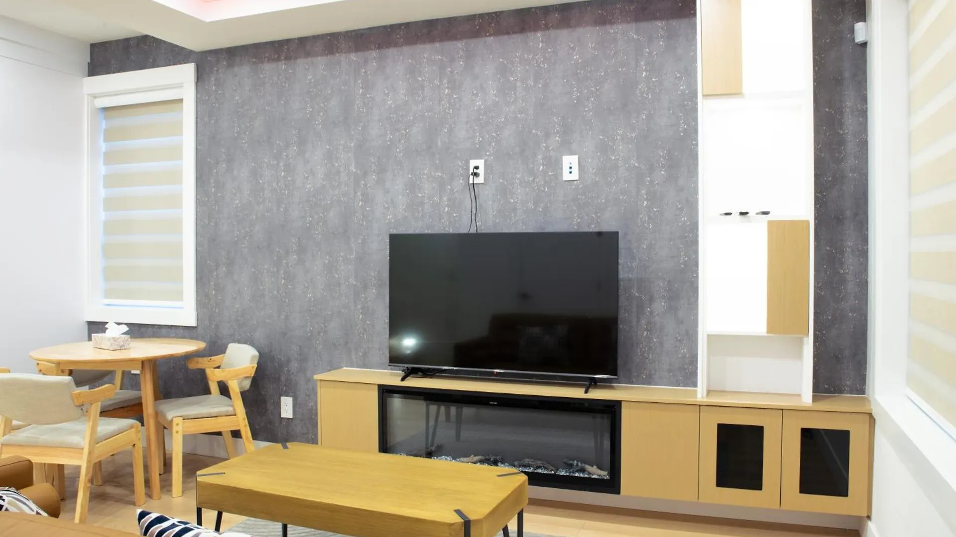 Brand-New 4 Bedroom Family-Friendly Duplex Is Your Home Away From Home In Vancouver!